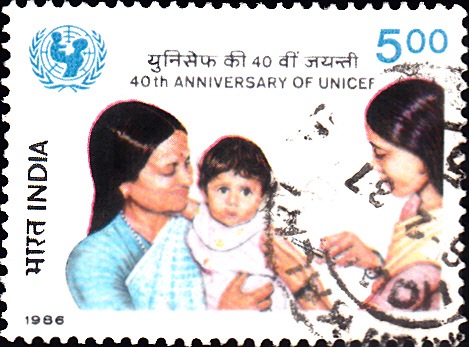 Inoculating a Baby : United Nations International Children's Emergency Fund