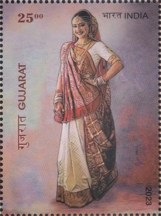 Gujrati Brides : Bandhani saree : Gharchola 